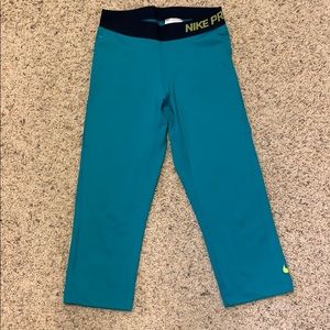 Teal Nike Pro 3/4 Leggings